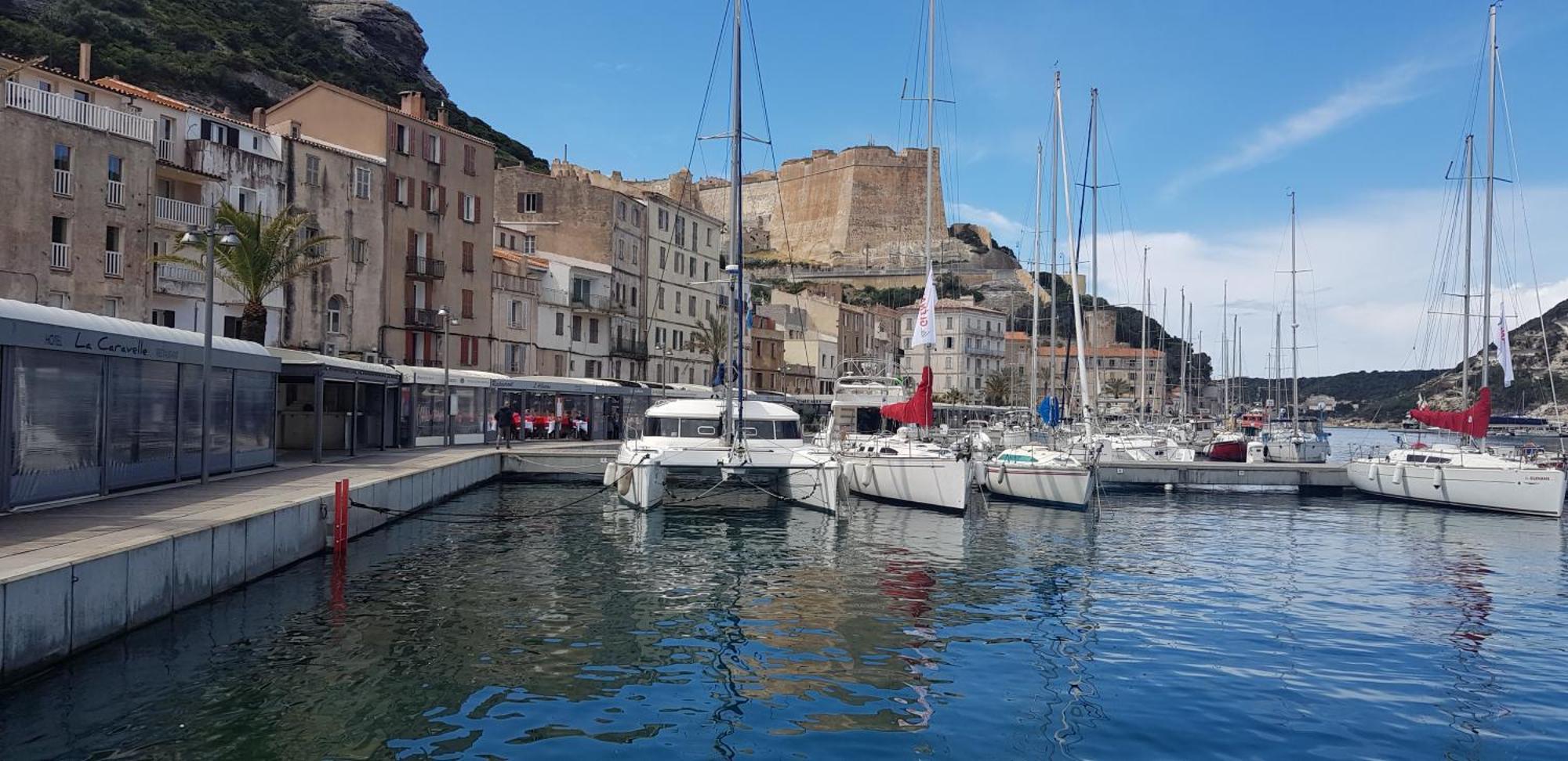 Alojamento de Acomodação e Pequeno-almoço Petra Bianca & A 10mn A Pied Du Port De Bonifacio Bonifacio (Corsica)